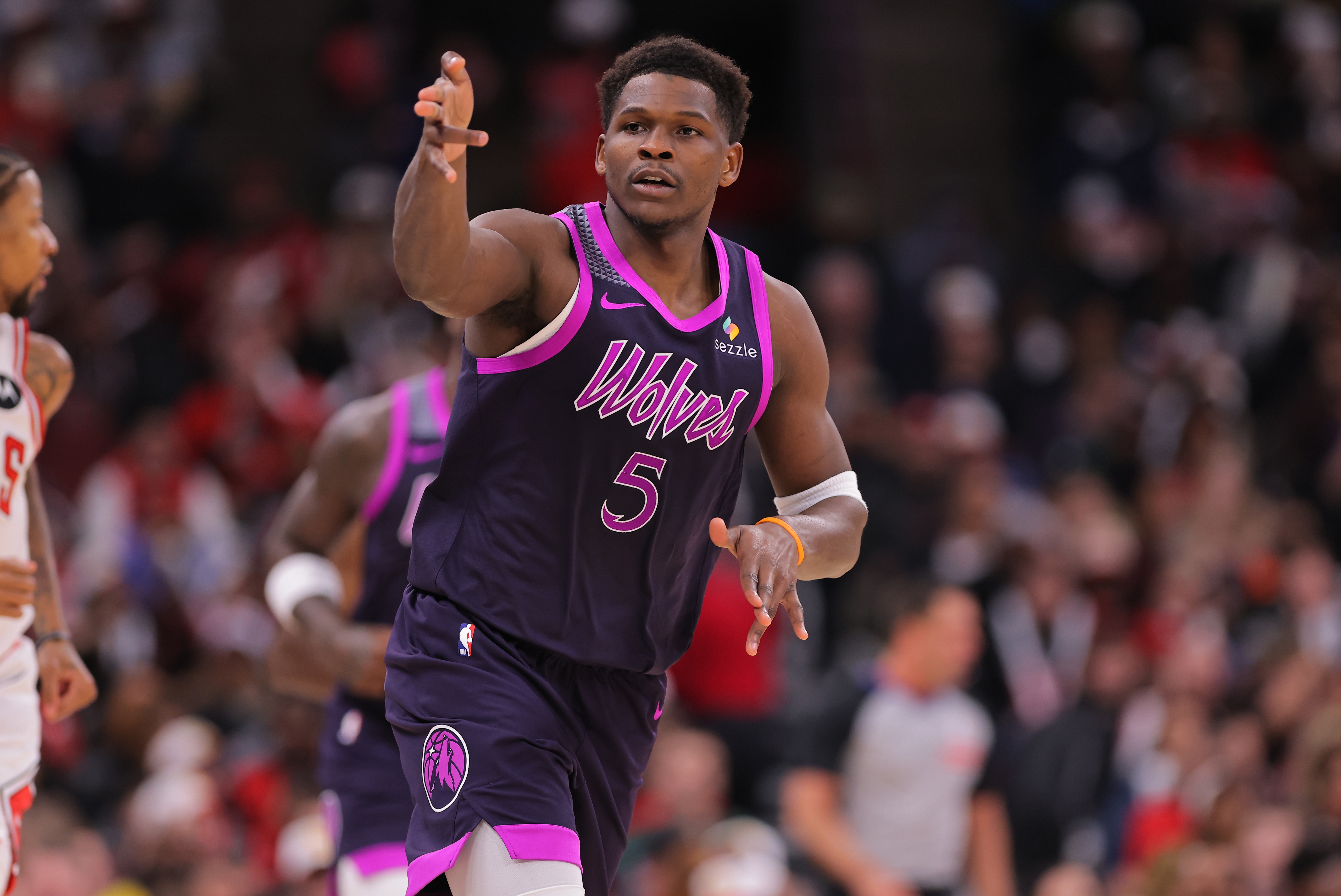 雷竞技app-24岁157天！爱德华兹超越科比 成为NBA历史上最年轻的万分后卫